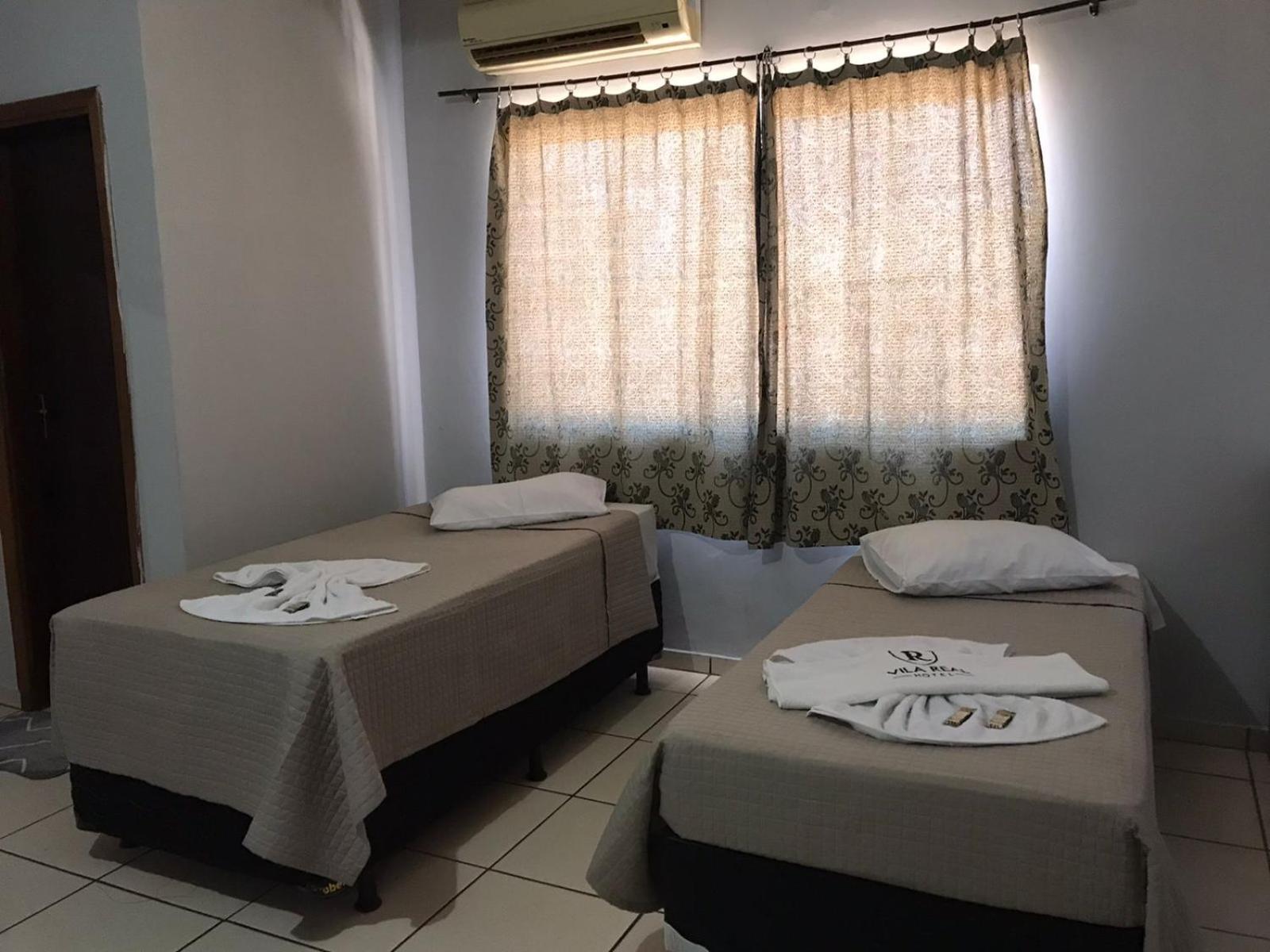 Hotel Vila Real Dourados Buitenkant foto